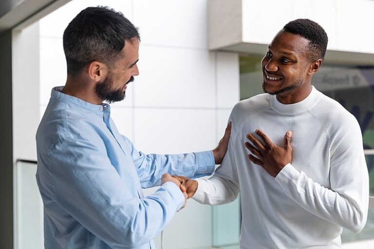 Body Language Non-Verbal Communication for Leaders