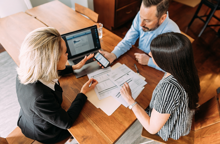 Public Speaking for Financial Advisers: Convey Your Expertise