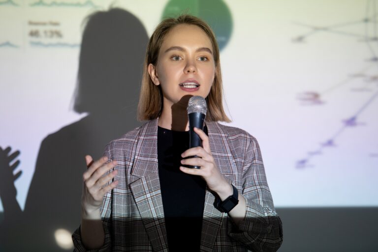 The Complete Storytelling Course for Speaking & Presenting